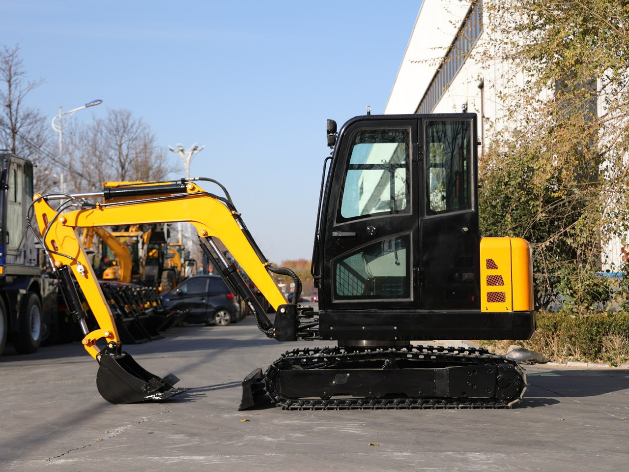 KUBOTA Diesel Mini excavator 3.5 Ton - Müller Machinery MB 35 - VKSH - Mini excavator: picture 2 KUBOTA Diesel Mini excavator 3.5 Ton - Müller Machinery MB 35 - VKSH - Mini excavator: picture 2
