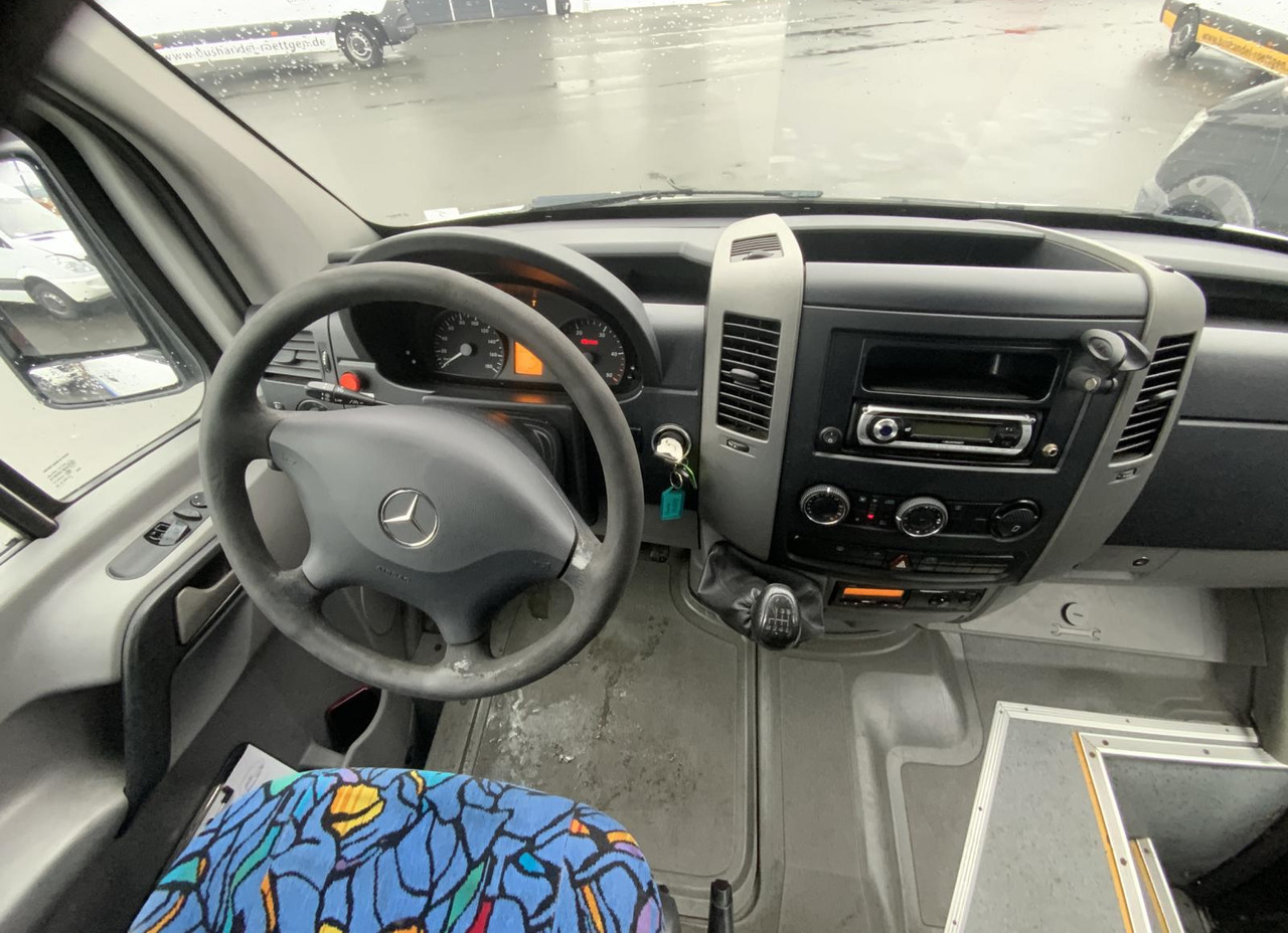 Interior photo 1: Minibus, Passenger van Mercedes-Benz 519 CDI Sprinter Interior photo 1: Minibus, Passenger van Mercedes-Benz 519 CDI Sprinter