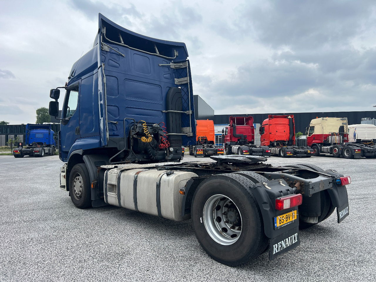 Renault Premium 380 Euro 3, NL Truck - Tractor unit: picture 4 Renault Premium 380 Euro 3, NL Truck - Tractor unit: picture 4