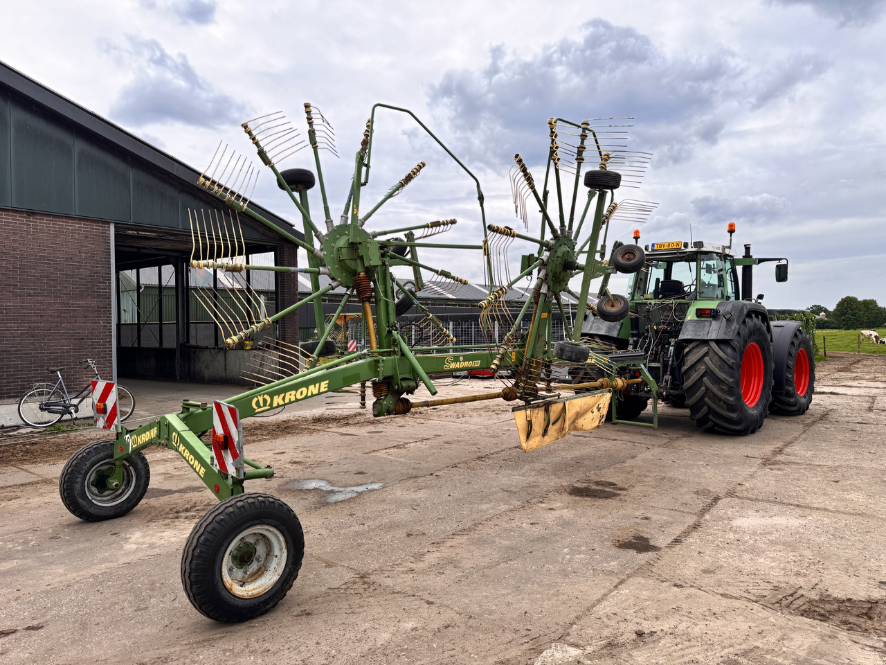 KRONE Swadro 810 - Tedder/ Rake: picture 3 KRONE Swadro 810 - Tedder/ Rake: picture 3