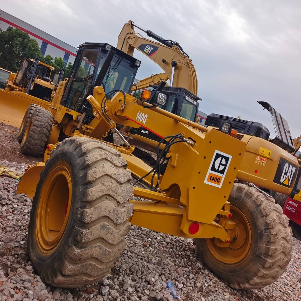 CAT 140 - Grader: picture 1 CAT 140 - Grader: picture 1