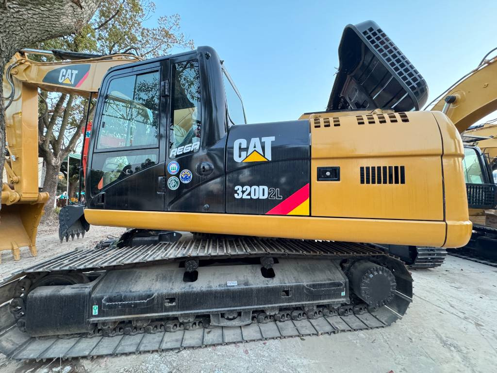 CAT 320 D-C7.1 enging - Crawler excavator: picture 1 CAT 320 D-C7.1 enging - Crawler excavator: picture 1