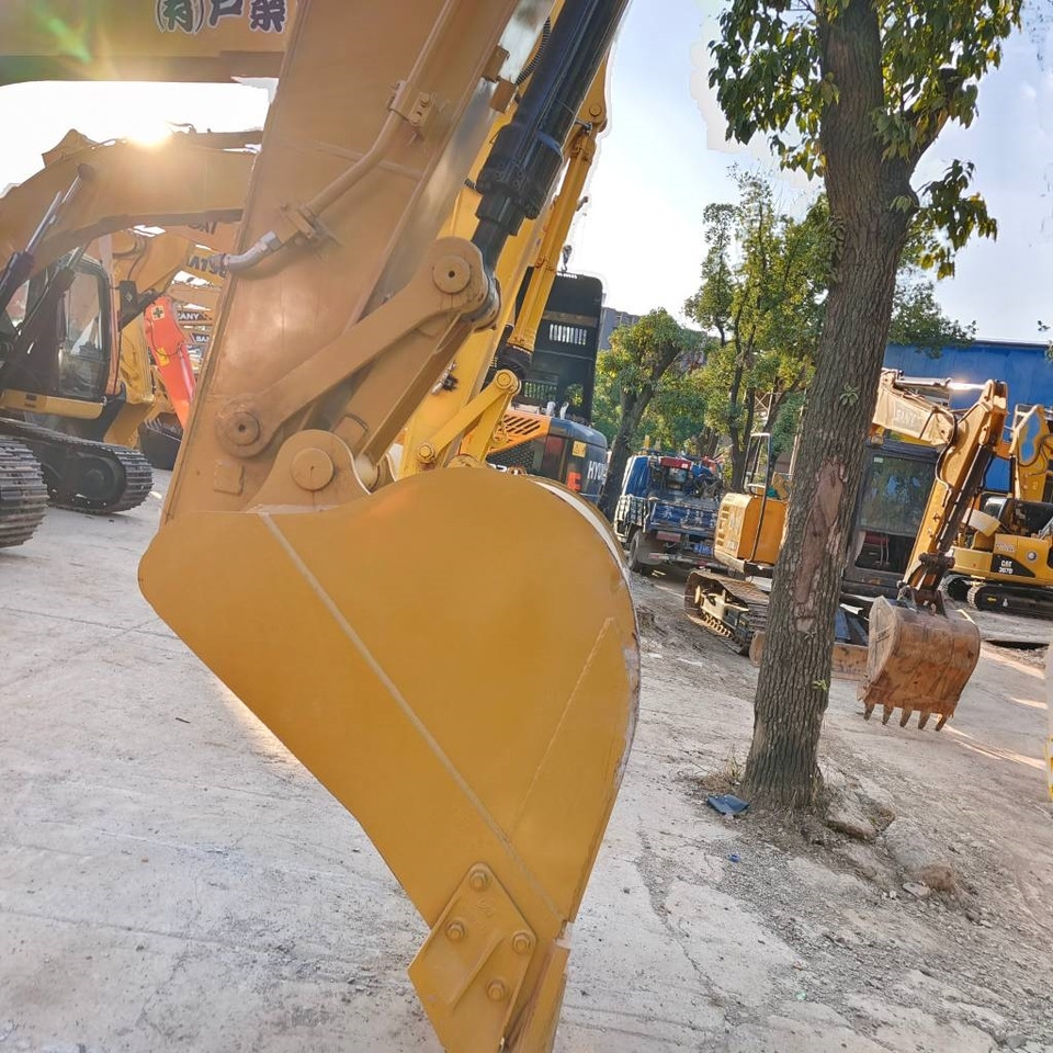 CAT 320 D - Crawler excavator: picture 2 CAT 320 D - Crawler excavator: picture 2