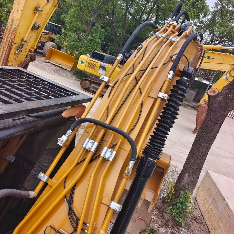 CAT 320 D2L - Crawler excavator: picture 2 CAT 320 D2L - Crawler excavator: picture 2
