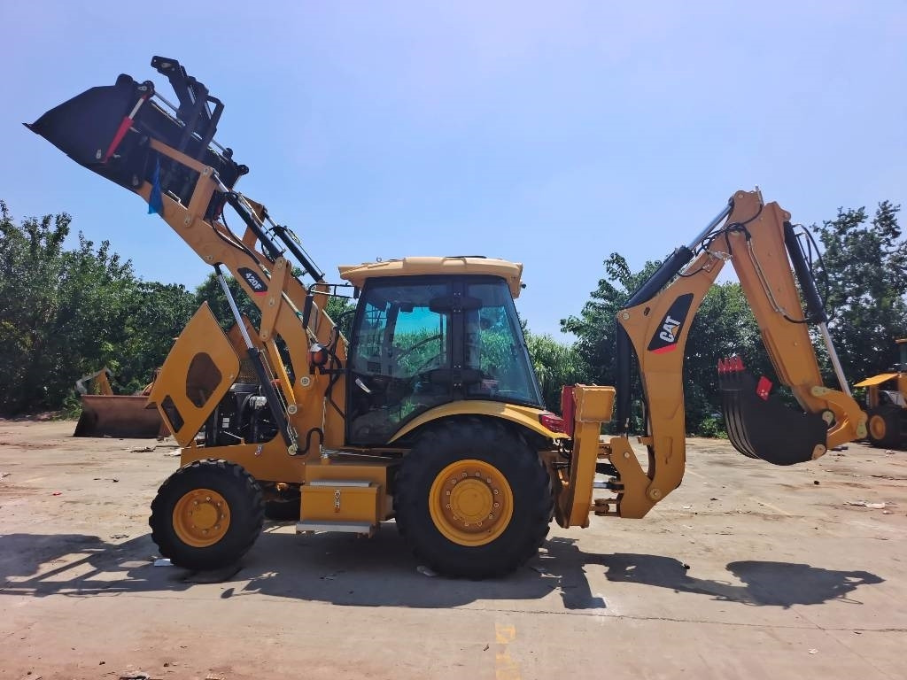 CAT 420 F - Backhoe loader: picture 3 CAT 420 F - Backhoe loader: picture 3