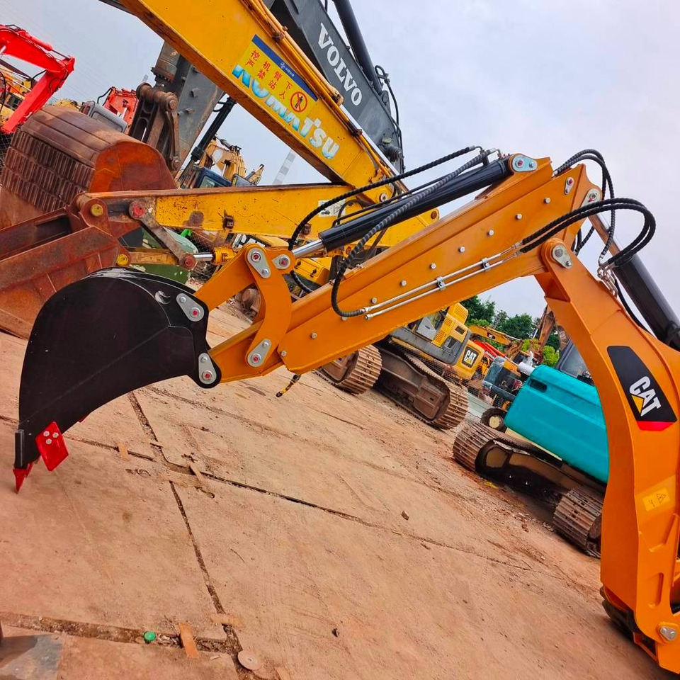 CAT 430 F 100% New - Backhoe loader: picture 4 CAT 430 F 100% New - Backhoe loader: picture 4