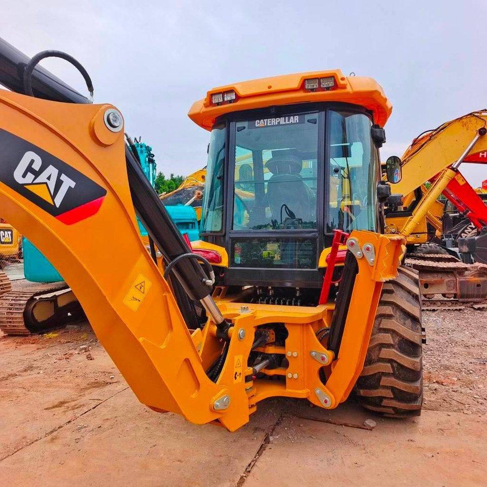 CAT 430 F 100% New - Backhoe loader: picture 1 CAT 430 F 100% New - Backhoe loader: picture 1