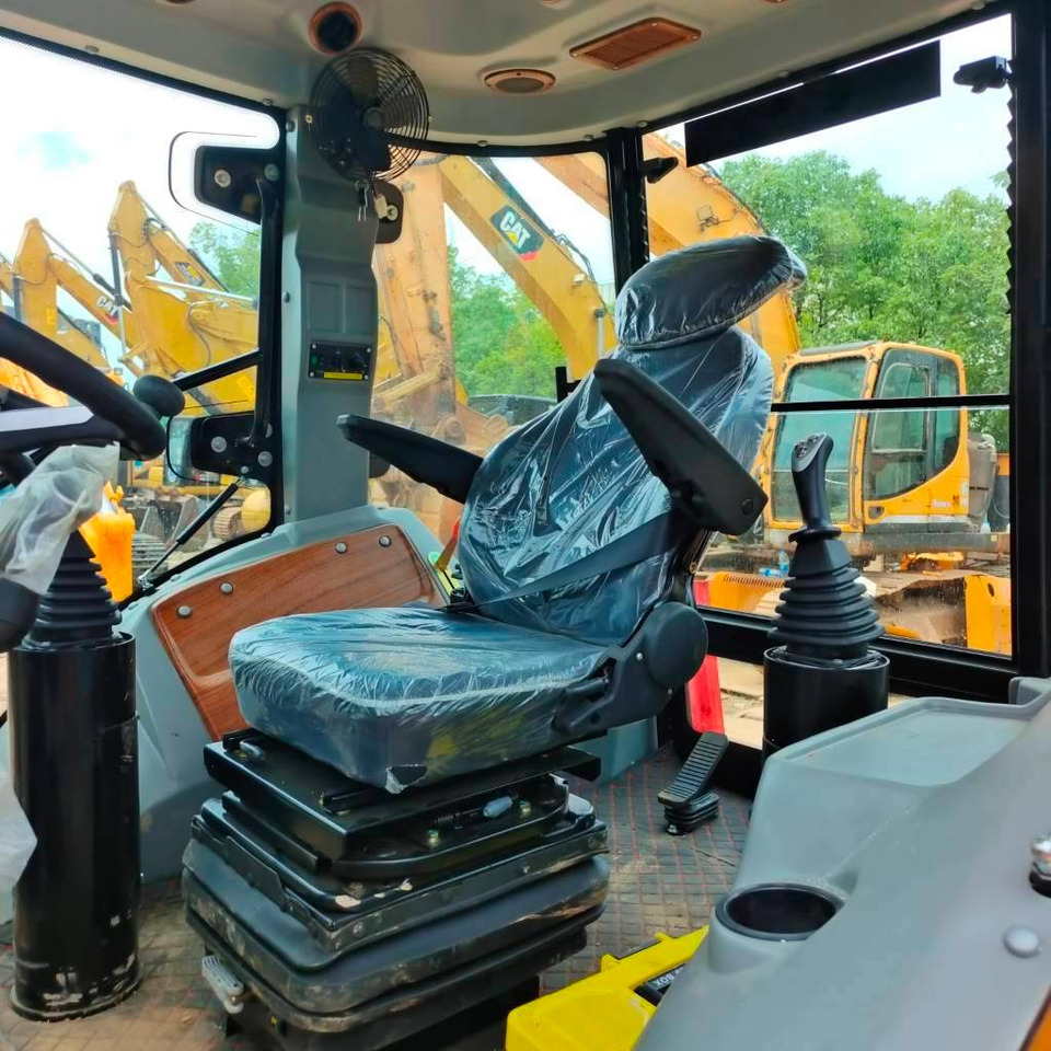 CAT 430 F 100% New - Backhoe loader: picture 5 CAT 430 F 100% New - Backhoe loader: picture 5