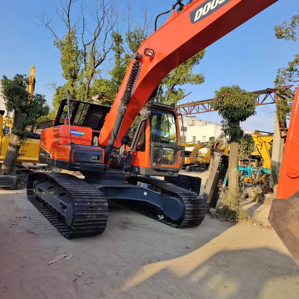Doosan DX 225 LC - Crawler excavator: picture 2 Doosan DX 225 LC - Crawler excavator: picture 2