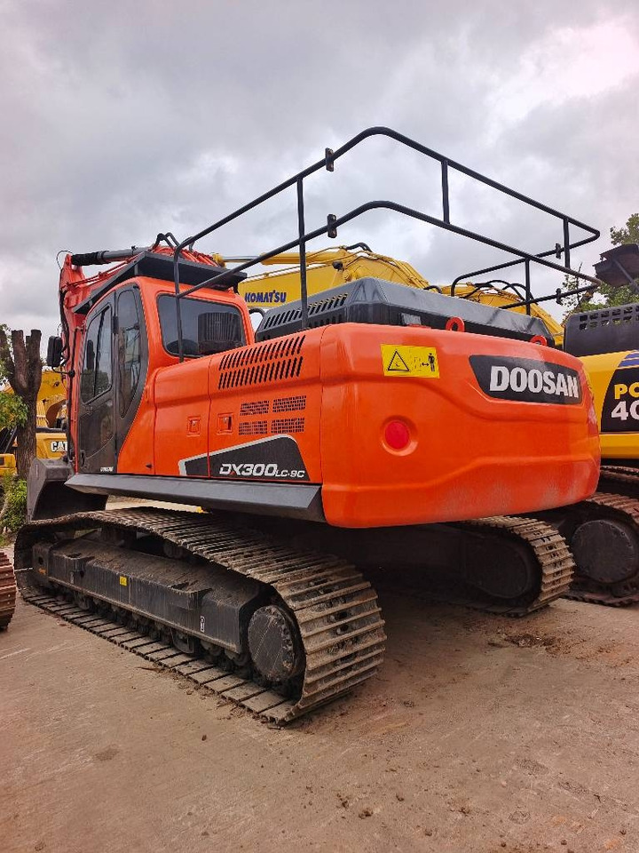 Doosan DX 300 - Crawler excavator: picture 1 Doosan DX 300 - Crawler excavator: picture 1