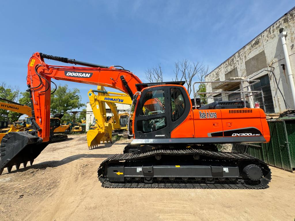Doosan DX 300 LC-9S - Crawler excavator: picture 1 Doosan DX 300 LC-9S - Crawler excavator: picture 1