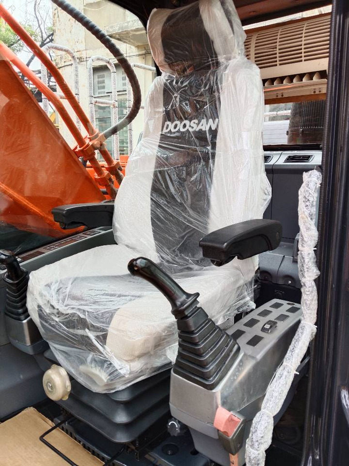 Doosan DX 300 LC - Crawler excavator: picture 4 Doosan DX 300 LC - Crawler excavator: picture 4