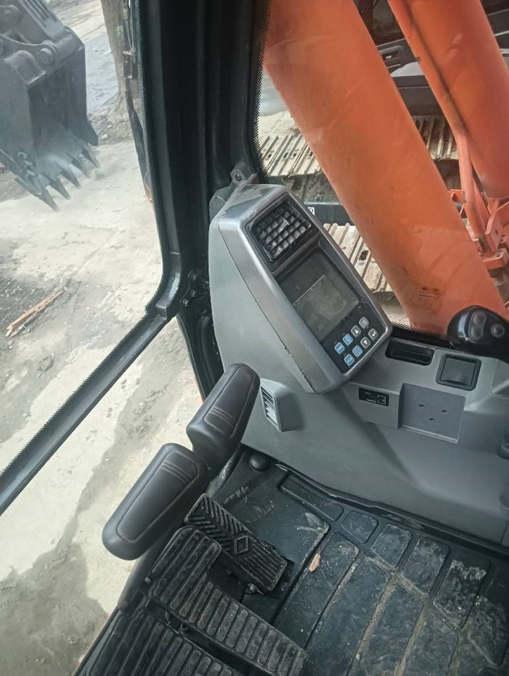 Doosan DX 300 LCA ORIGINAL COLOR - Crawler excavator: picture 4 Doosan DX 300 LCA ORIGINAL COLOR - Crawler excavator: picture 4