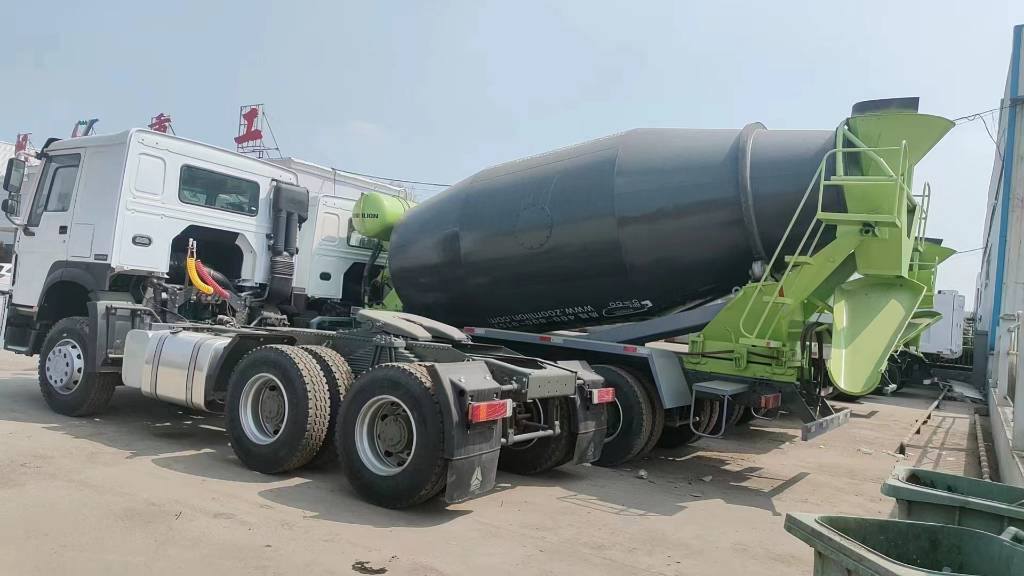Howo 380 - Concrete mixer: picture 2 Howo 380 - Concrete mixer: picture 2