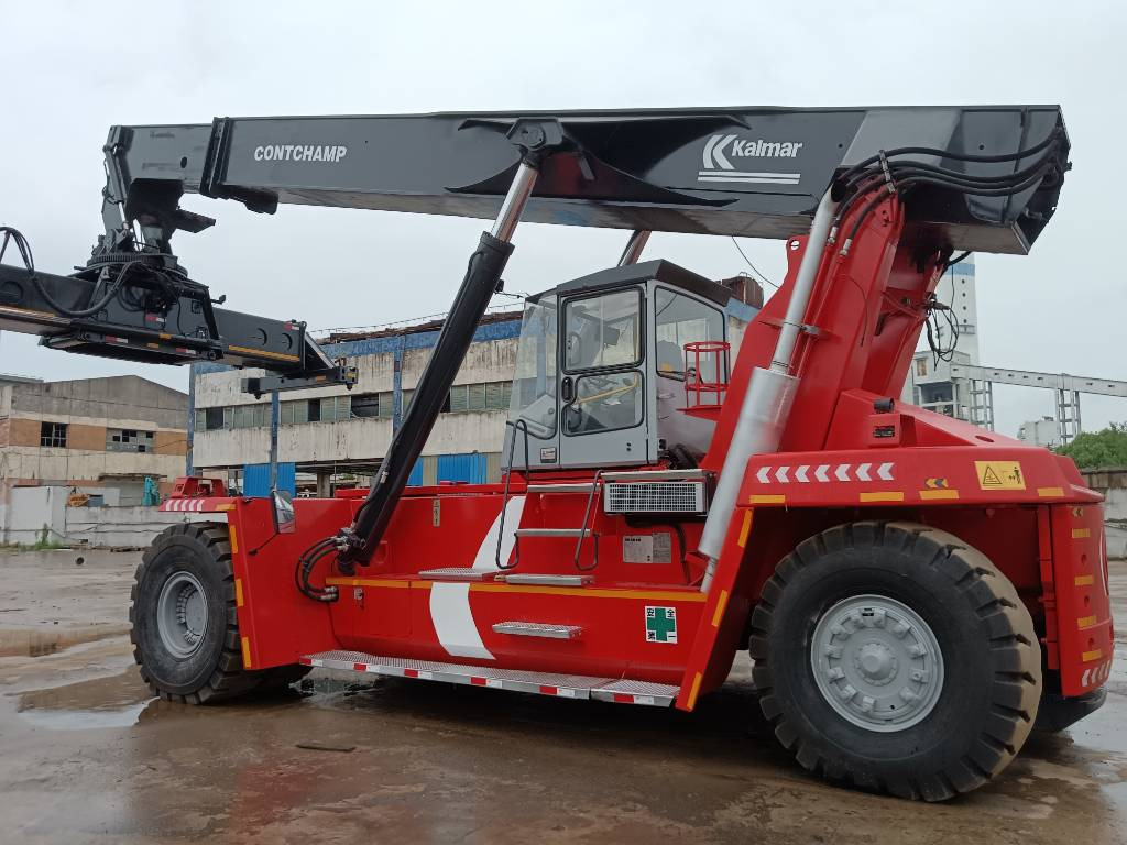 Kalmar DRF 450-60 S6 - Reach stacker: picture 1 Kalmar DRF 450-60 S6 - Reach stacker: picture 1