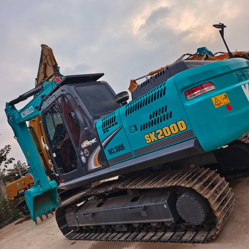 Kobelco SK 200 - Crawler excavator: picture 3 Kobelco SK 200 - Crawler excavator: picture 3