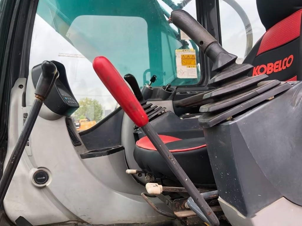 Kobelco SK 210 - Crawler excavator: picture 4 Kobelco SK 210 - Crawler excavator: picture 4