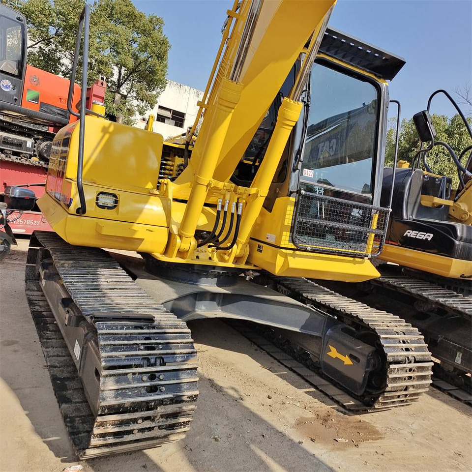 Crawler excavator Komatsu PC 130 LC-7: picture 15