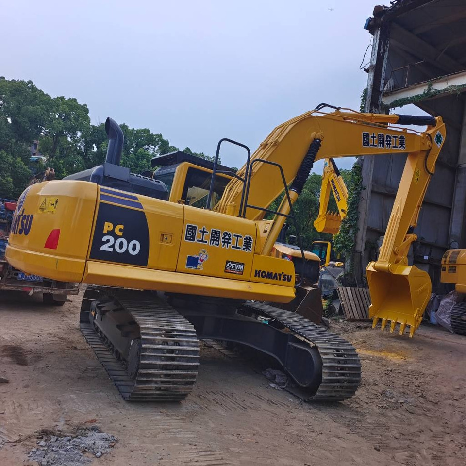 Komatsu PC 200 - Crawler excavator: picture 1 Komatsu PC 200 - Crawler excavator: picture 1
