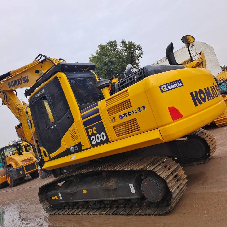 Komatsu PC 200 - Crawler excavator: picture 4 Komatsu PC 200 - Crawler excavator: picture 4