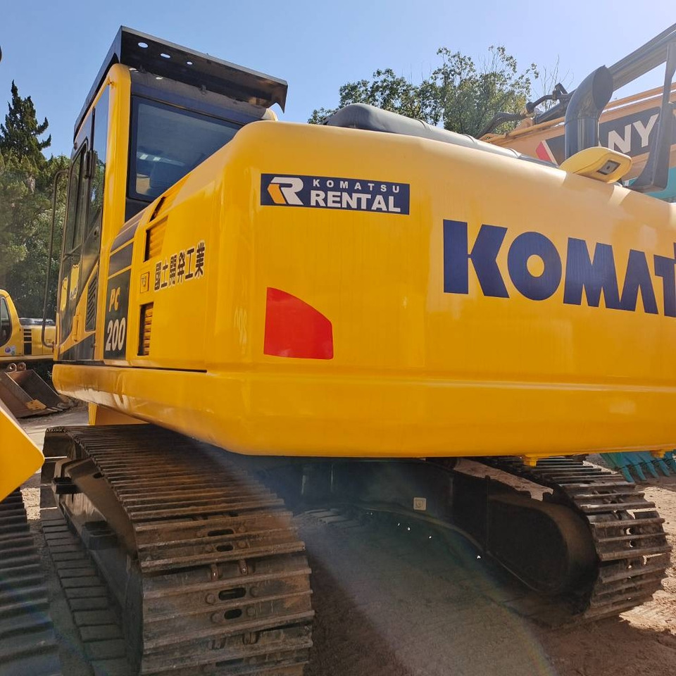 Komatsu PC 200 - Crawler excavator: picture 1 Komatsu PC 200 - Crawler excavator: picture 1