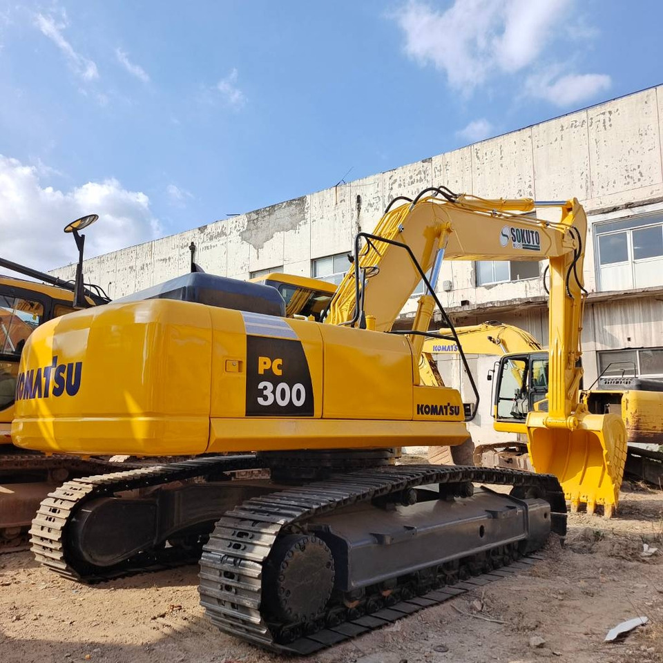Komatsu PC 300 - Crawler excavator: picture 1 Komatsu PC 300 - Crawler excavator: picture 1