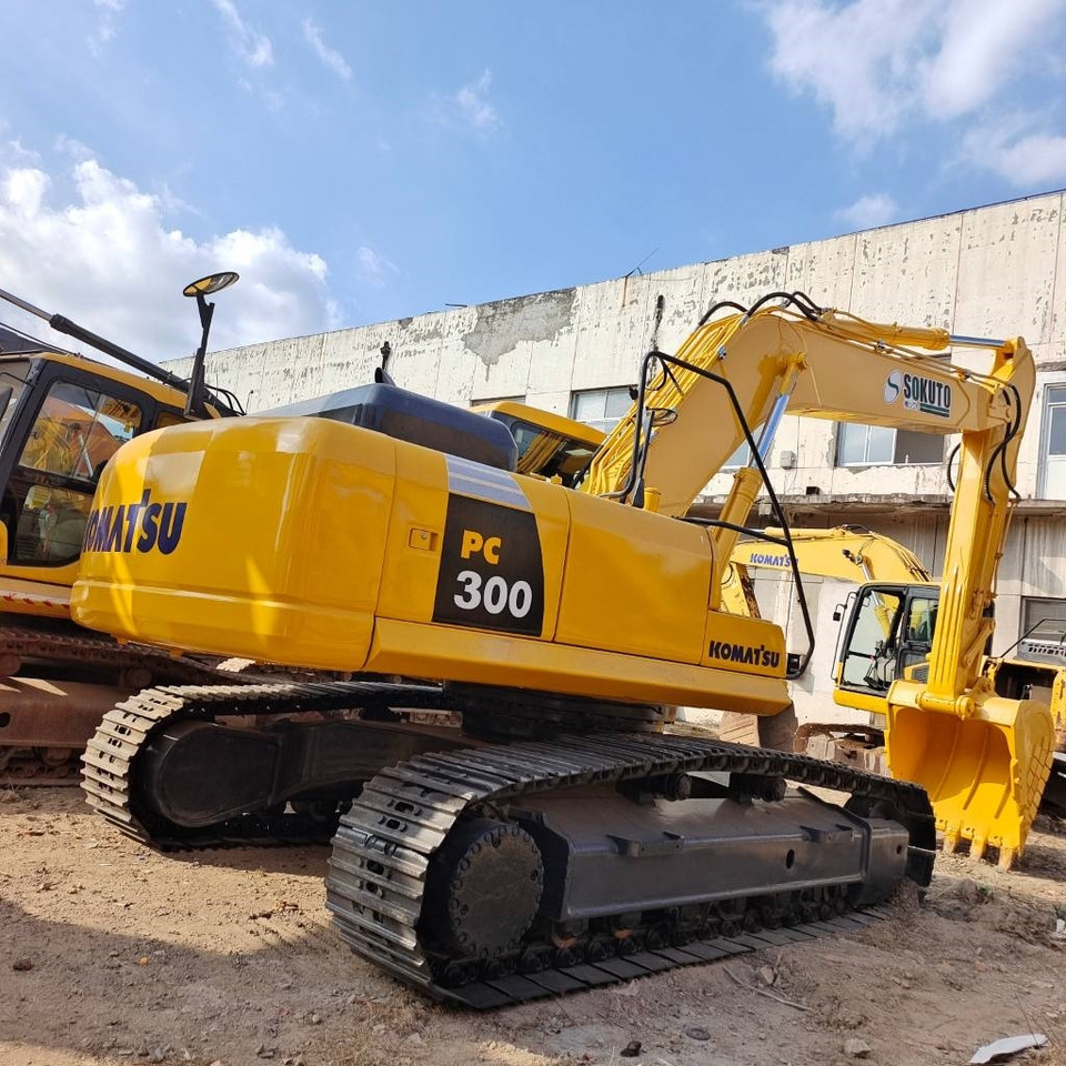 Komatsu PC 300 - Crawler excavator: picture 2 Komatsu PC 300 - Crawler excavator: picture 2