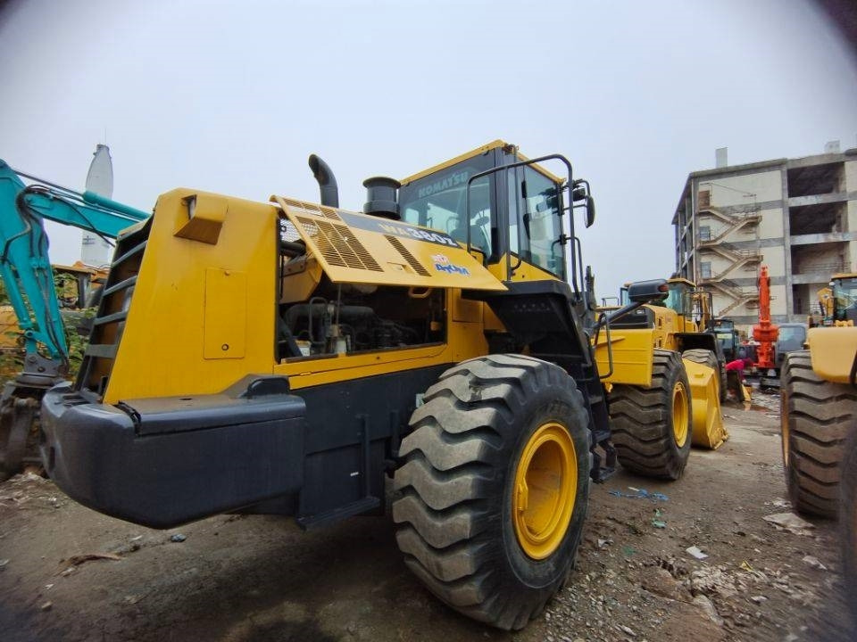 Komatsu WA 380 - Wheel loader: picture 2 Komatsu WA 380 - Wheel loader: picture 2