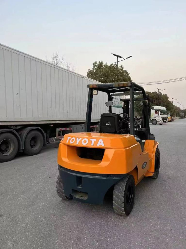 Toyota FD 50 - Diesel forklift: picture 3 Toyota FD 50 - Diesel forklift: picture 3