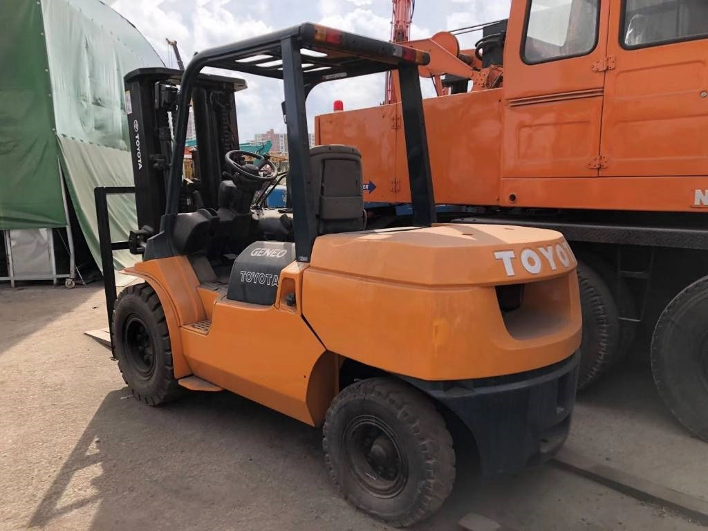 Diesel forklift Toyota FD 50: picture 6