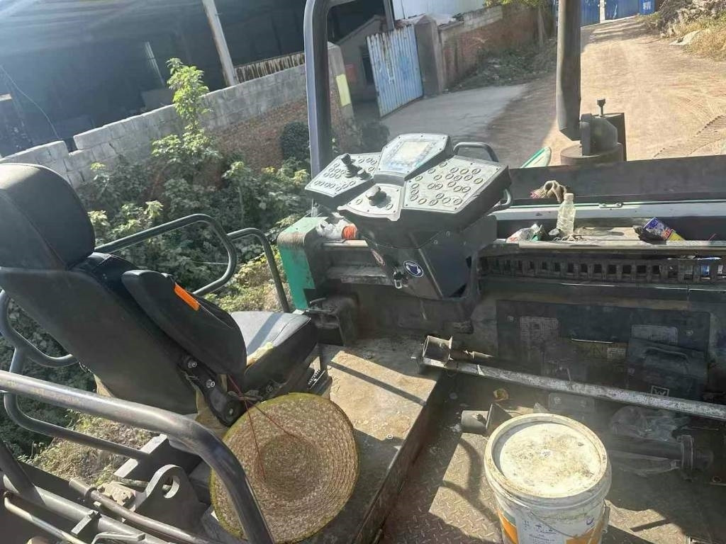 Vögele 1800-3 - Crawler excavator: picture 5 Vögele 1800-3 - Crawler excavator: picture 5