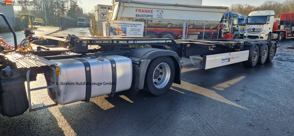 Krone SDC27 Containerchassis 20, 30, 40, 45 ft ausziehbar, Liftachse - Container transporter/ Swap body semi-trailer: picture 1 Krone SDC27 Containerchassis 20, 30, 40, 45 ft ausziehbar, Liftachse - Container transporter/ Swap body semi-trailer: picture 1