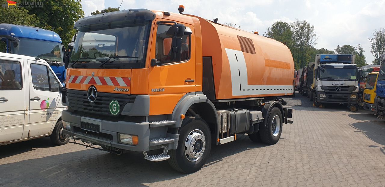 Mercedes-Benz 1823 DB 1823,Optifant 70, einsatzbereit, 1453 h Betriebsstunden - Road sweeper: picture 1 Mercedes-Benz 1823 DB 1823,Optifant 70, einsatzbereit, 1453 h Betriebsstunden - Road sweeper: picture 1