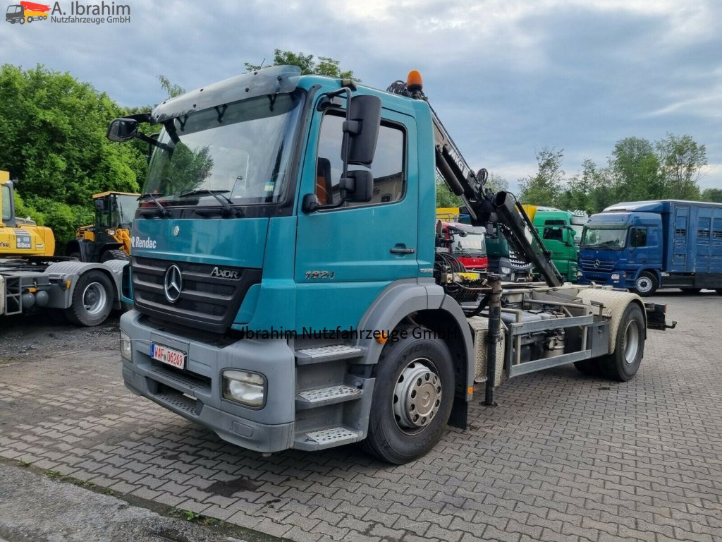 Mercedes-Benz 1824 DB 1824 Kipphydraulik, Kran MKG - Tipper, Crane truck: picture 1 Mercedes-Benz 1824 DB 1824 Kipphydraulik, Kran MKG - Tipper, Crane truck: picture 1