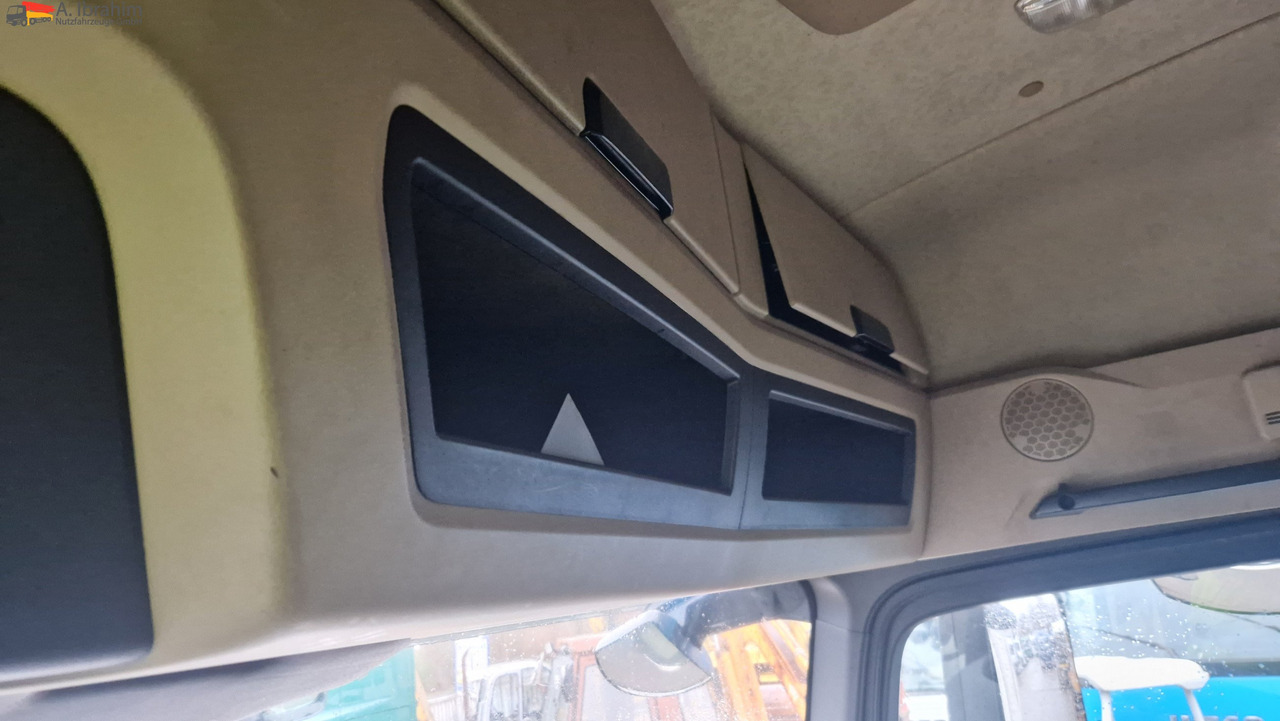 Mercedes-Benz 1845 Retarder Klima, Kühlschrank Edscha, Retarder, LBW, Zustand gut - Curtainsider truck: picture 5 Mercedes-Benz 1845 Retarder Klima, Kühlschrank Edscha, Retarder, LBW, Zustand gut - Curtainsider truck: picture 5