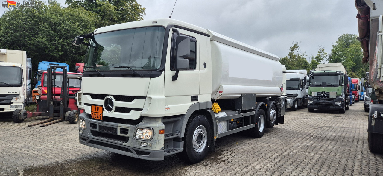 Mercedes-Benz Actros 2536 L 3 Kammern, 19500 L, mp3, Oben Unten Befüllung - Tank truck: picture 1 Mercedes-Benz Actros 2536 L 3 Kammern, 19500 L, mp3, Oben Unten Befüllung - Tank truck: picture 1