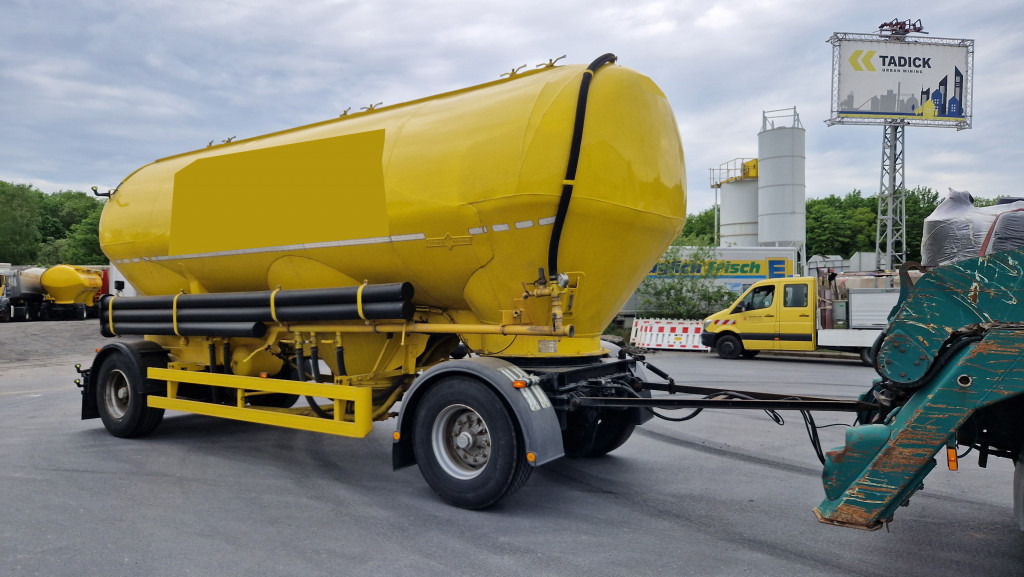 Tank trailer SPITZER SAPI 1832  Topzustand, einsatzbereit: picture 14