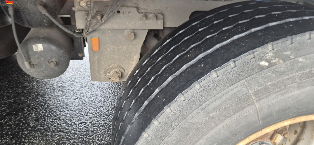 Schmitz SKO 20 Carrier Kühlung, LBW - Refrigerator semi-trailer: picture 4 Schmitz SKO 20 Carrier Kühlung, LBW - Refrigerator semi-trailer: picture 4