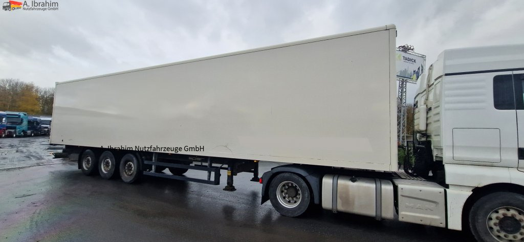 Closed box semi-trailer Spier 3 achs Koffer, Liftachse: picture 9