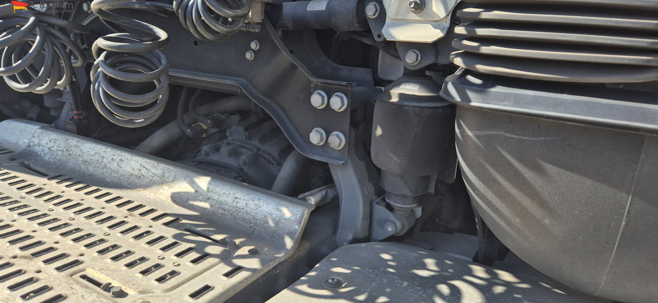 Daf XF 480 FT einsatzbereit Vollspoiler, Retarder 2xTank - Tractor unit: picture 4 Daf XF 480 FT einsatzbereit Vollspoiler, Retarder 2xTank - Tractor unit: picture 4