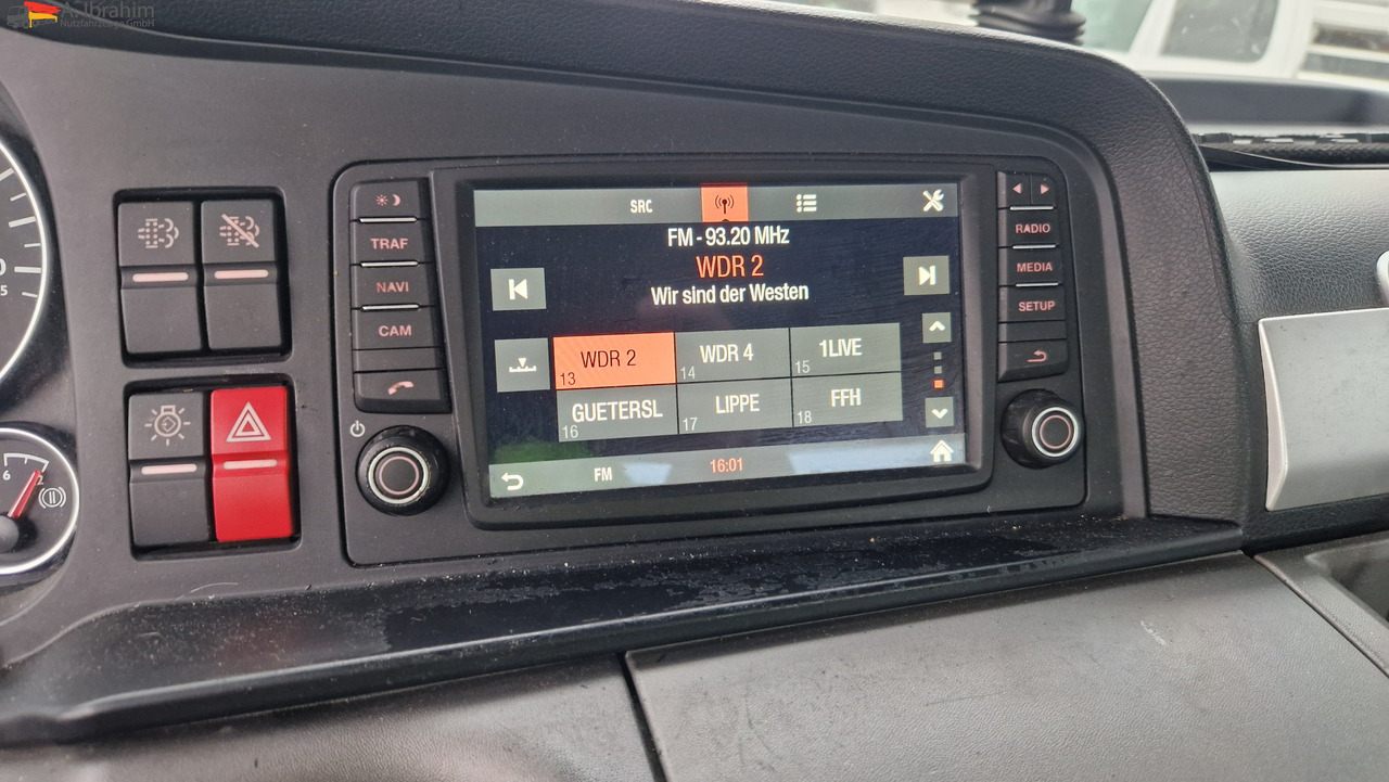 MAN 18.400 TGX Flachdach Retarder, Klima, 1 Bett, Kühlschrank - Tractor unit: picture 3 MAN 18.400 TGX Flachdach Retarder, Klima, 1 Bett, Kühlschrank - Tractor unit: picture 3