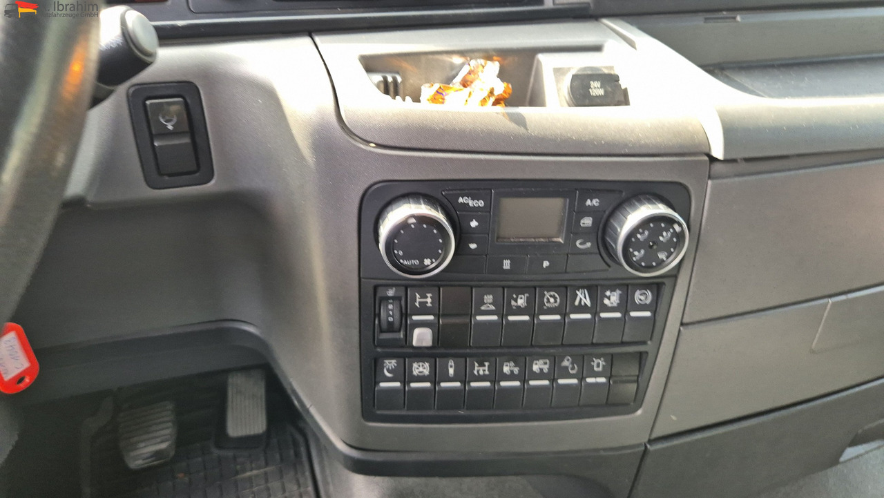 MAN TGX 18.440 Retarder, Klima, Standklima PTU für Kompressor - Tractor unit: picture 4 MAN TGX 18.440 Retarder, Klima, Standklima PTU für Kompressor - Tractor unit: picture 4