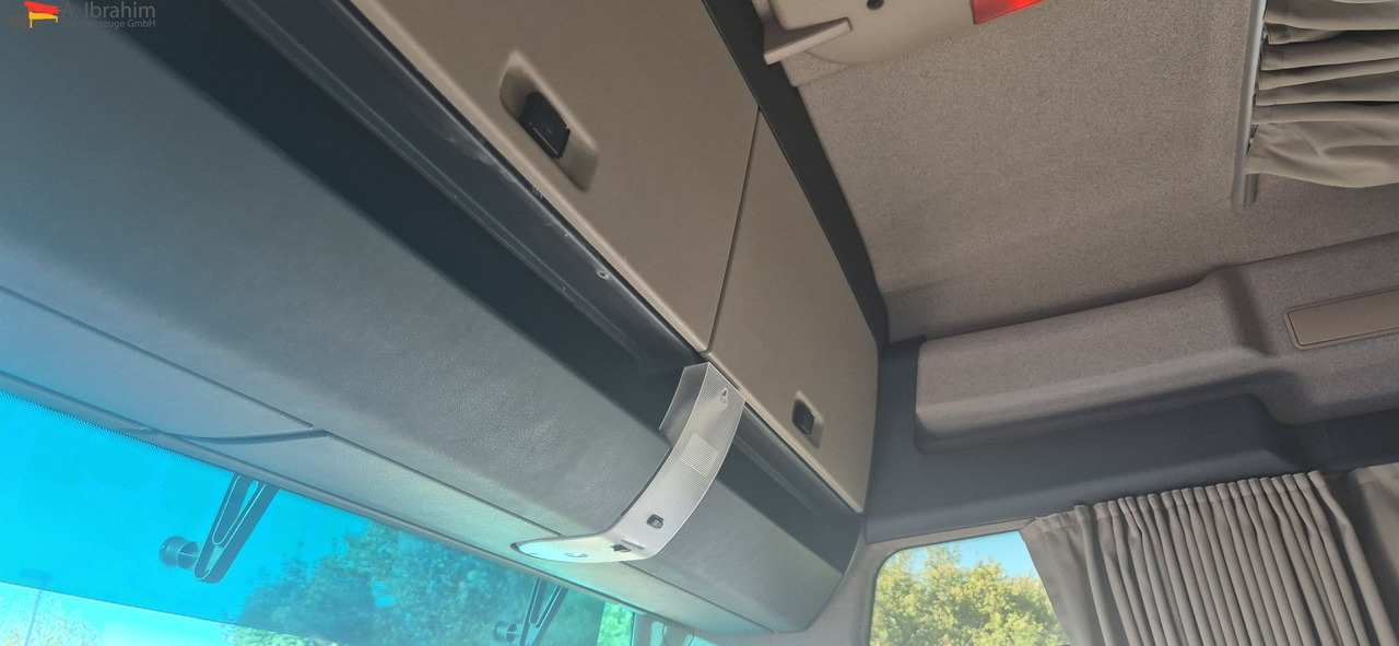 MAN TGX 18.500 Retarder | Standklima | XXL | 2x Tank | LED | deutsches Fahrzeug - Tractor unit: picture 5 MAN TGX 18.500 Retarder | Standklima | XXL | 2x Tank | LED | deutsches Fahrzeug - Tractor unit: picture 5