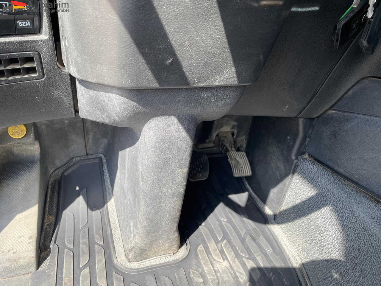 Mercedes-Benz 1845 Kipphydraulik, Retarder, Kompressor 4x2 - Tractor unit: picture 2 Mercedes-Benz 1845 Kipphydraulik, Retarder, Kompressor 4x2 - Tractor unit: picture 2