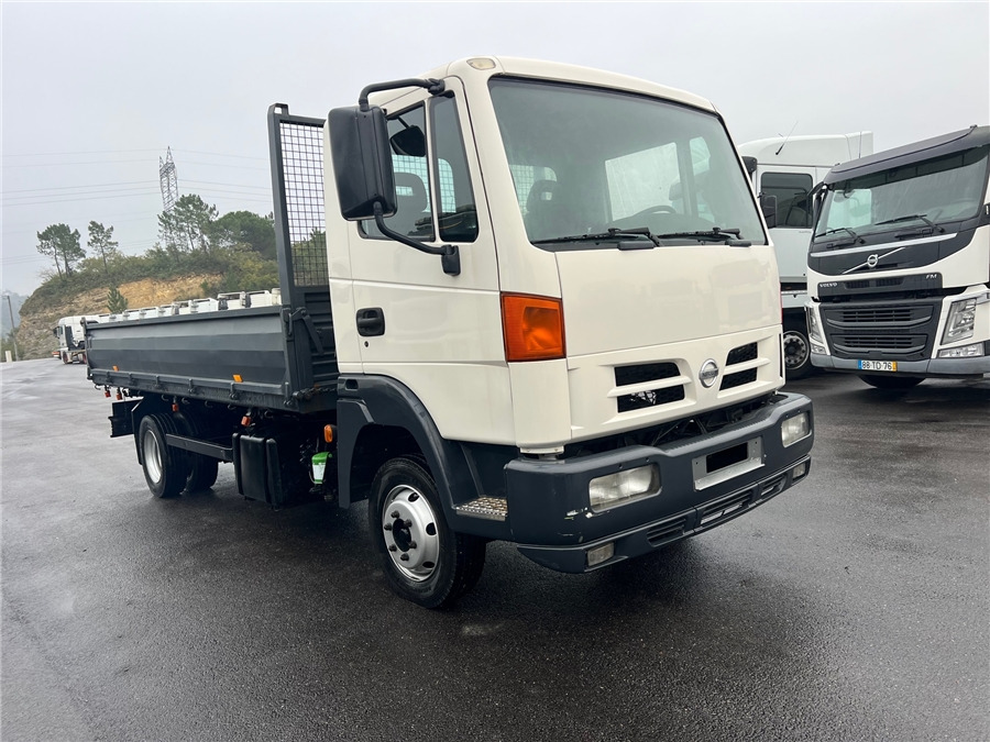 NISSAN ATLEON - Tipper: picture 1 NISSAN ATLEON - Tipper: picture 1