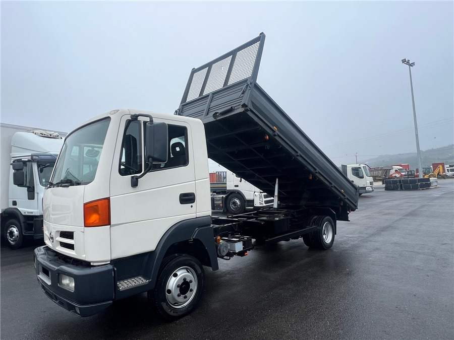 NISSAN ATLEON - Tipper: picture 5 NISSAN ATLEON - Tipper: picture 5