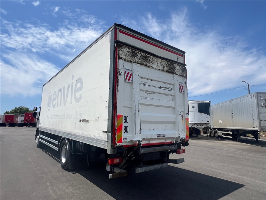 Renault D 19 - Isothermal truck: picture 5 Renault D 19 - Isothermal truck: picture 5