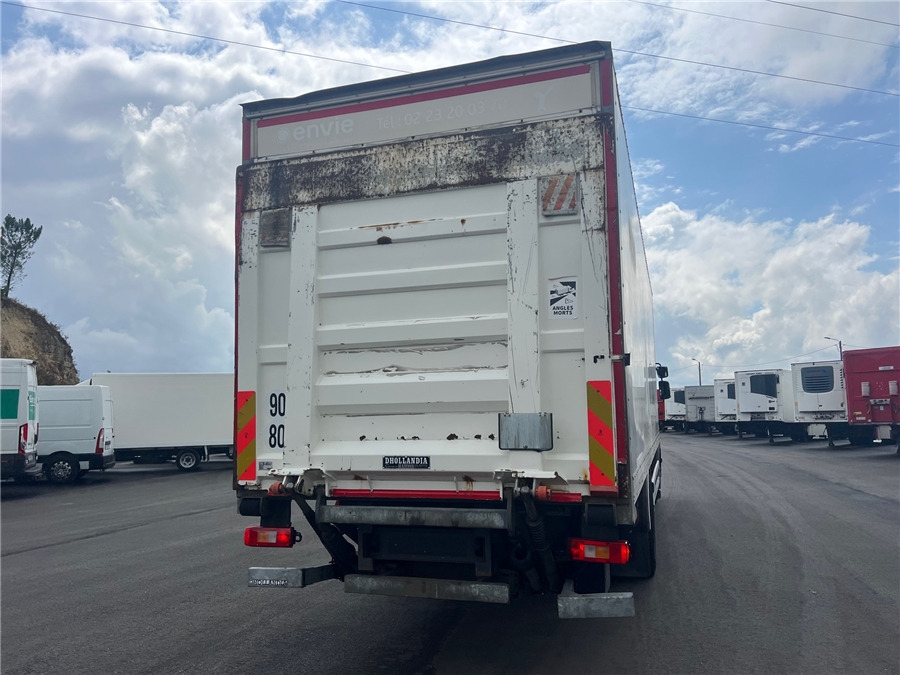 Renault D 19 - Box truck: picture 3 Renault D 19 - Box truck: picture 3