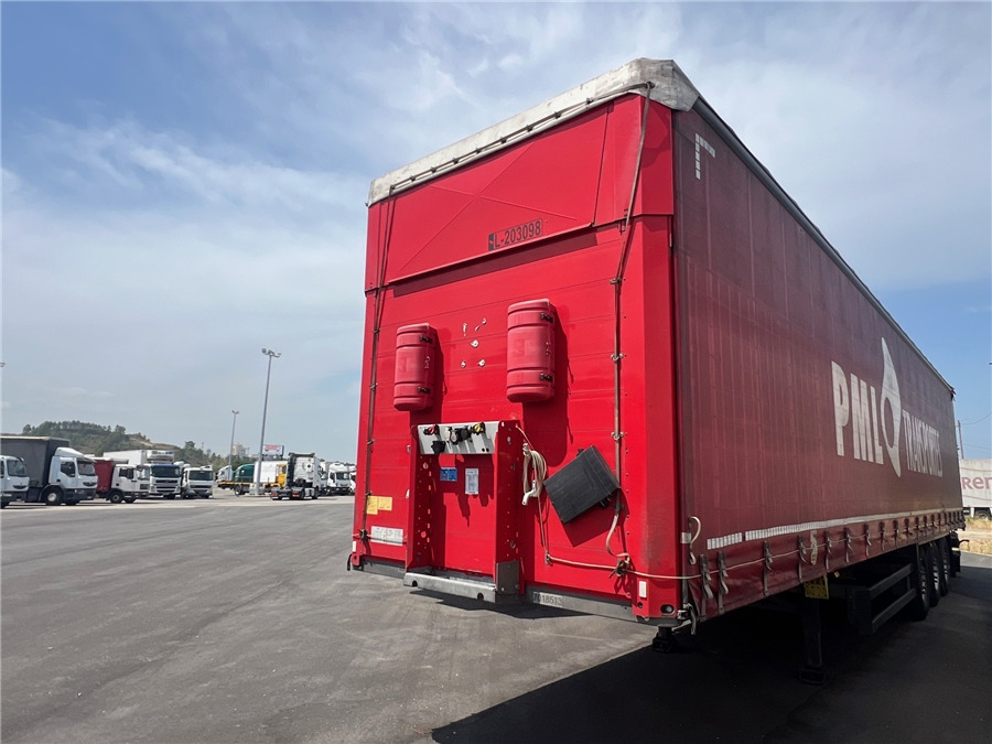 SCHMITZ CARGOBULL SCB-S3T TETO ELEVAR - Curtainsider semi-trailer: picture 1 SCHMITZ CARGOBULL SCB-S3T TETO ELEVAR - Curtainsider semi-trailer: picture 1