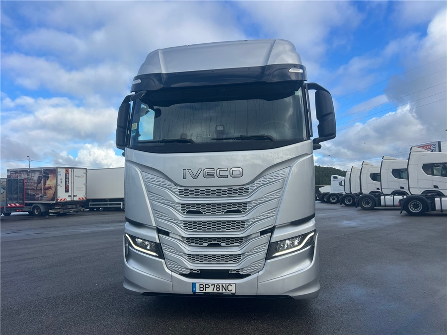 Iveco S-WAY 500 - Tractor unit: picture 2 Iveco S-WAY 500 - Tractor unit: picture 2